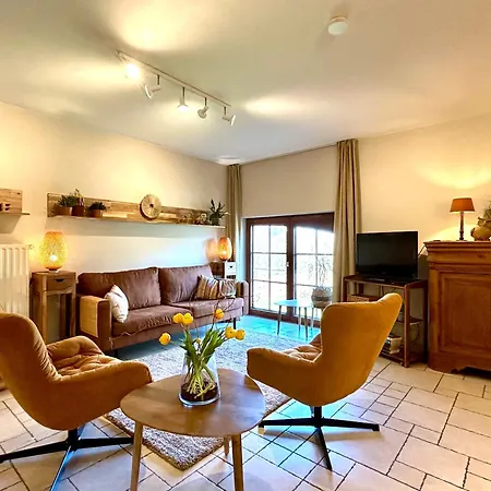 Apartment Au Coeur Des Collines, Chouette Ellezelles